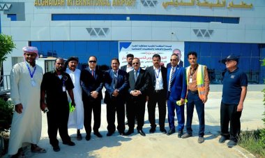 وزير النقل يتفقد سير العمل في مطار الغيضة الدولي بمحافظة المهرة