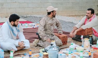 قوات دفاع شبوة تقيم مأدبة إفطار في معسكر النصر في عتق بحضور قيادات الألوية