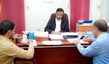 المحافظ بن الوزير يصادق على عقد مشروع توسعة العناية المركزة في هيئة مستشفى شبوة.