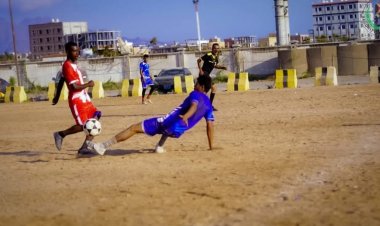 الشرطة العسكرية “حراسة المنشآت” تتأهل إلى نصف نهائي بطولة الحزام الأمني الرمضانية لكرة القدم