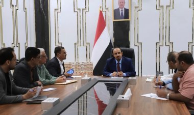 محافظ حضرموت يعقد اجتماعًا لمناقشة الاستعدادات للعيد وتحسين الخدمات الأساسية