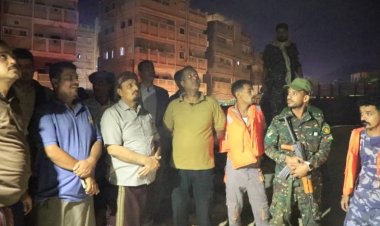 المحافظ بن ماضي يوجه بإجلاء جميع ساكني وجيران مبني ديس المكلا المنهار بشكل جزئي