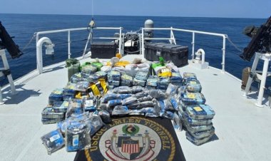 القوات البحرية المشتركة تضبط 260 كجم من المخدرات في بحر العرب