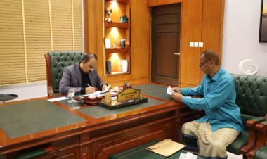 محافظ حضرموت يطلع على الاحتياجات الملحّة لمواطني مديرية الريدة وقصيعر