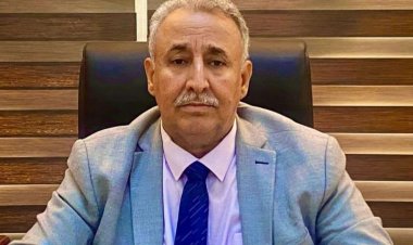 الربيزي يُعزّي علي محشك الكازمي في وفاة والدته