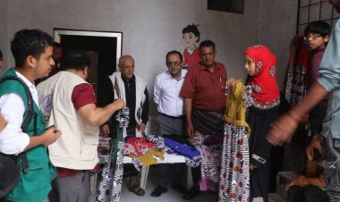 مؤسسة السلام توزيع كسوة العيد للأطفال المعاقين بالضالع