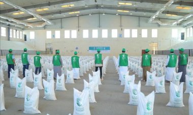 مركز الملك سلمان للإغاثة يدشن مشروع زكاة الفطر لعام 1446هـ في محافظة المهرة