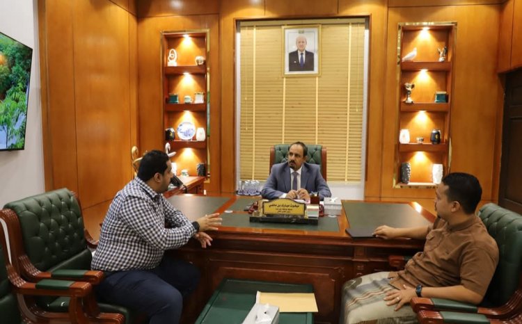 المحافظ بن ماضي يطلع على تحضيرات تدشين مشروع إعادة تأهيل المباني المتضررة بالمكلا القديمة خلال رمضان المبارك