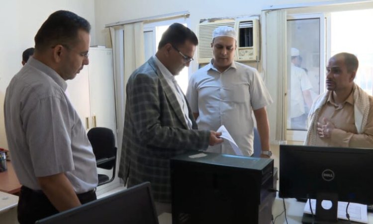 الأمين العام لمحلي حضرموت ووكلاء المحافظة يتفقدون سير العمل في المؤسسات والدوائر الحكومية خلال أول أيام الدوام بالشهر المبارك
