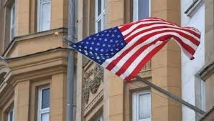 تظاهرة أمام السفارة الأميركية في كييف تدعو للإفراج عن أسرى الحرب