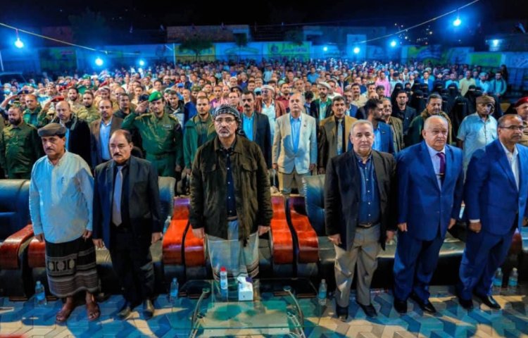 الرئيس الزُبيدي يزور الضالع ويلتقي قيادات المحافظة