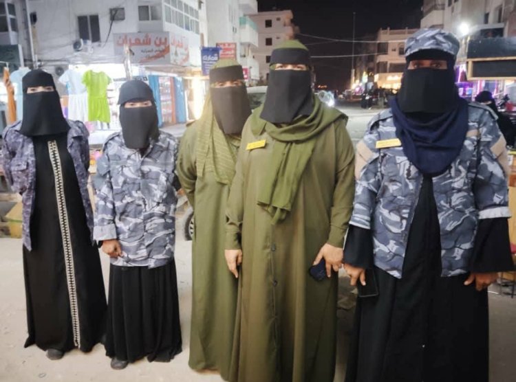 منتسبات الأمن بساحل حضرموت يفرضن حضوراً قوياً في تأمين الأسواق وفق توجيهات العميد المنهالي
