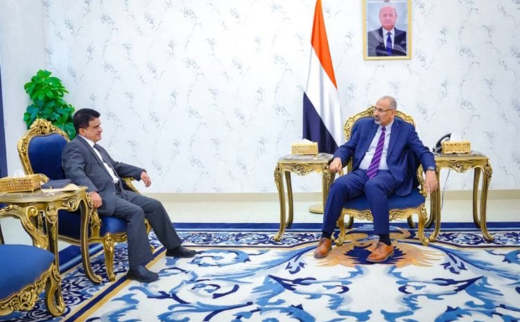 الرئيس الزُبيدي يطلع على تحديات القطاع النفطي وجهود تغطية السوق المحلية