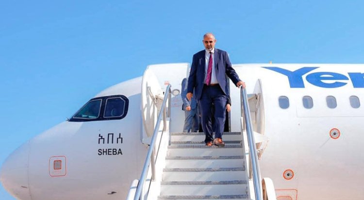 الرئيس الزُبيدي يصل المكلا في زيارة تفقدية لمحافظة حضرموت