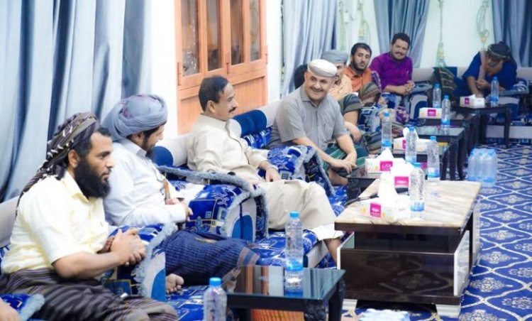 محافظ شبوة يقيم مأدبة إفطار وأمسية رمضانية لقيادات ألوية العمالقة الجنوبية