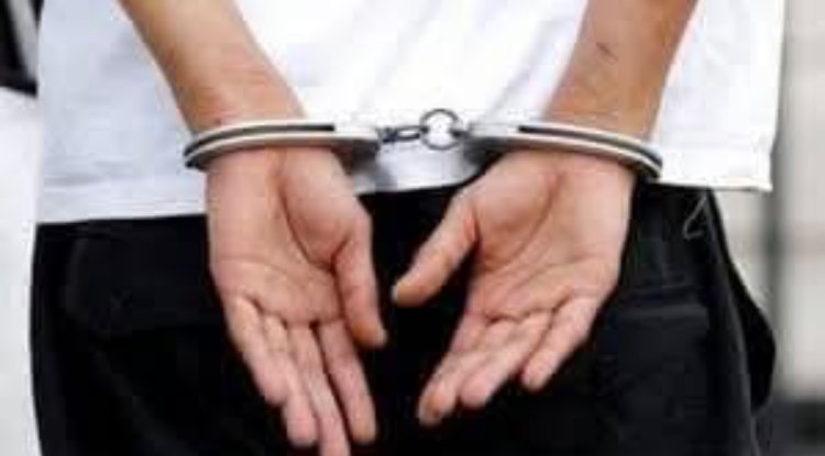 شرطة مديرية عمد تضبط شخصًا متهمًا بقتل اثنين مواطنين بإطلاق النار عليهم