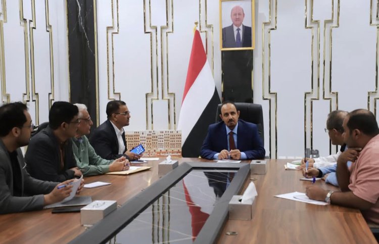 محافظ حضرموت يعقد اجتماعًا لمناقشة الاستعدادات للعيد وتحسين الخدمات الأساسية