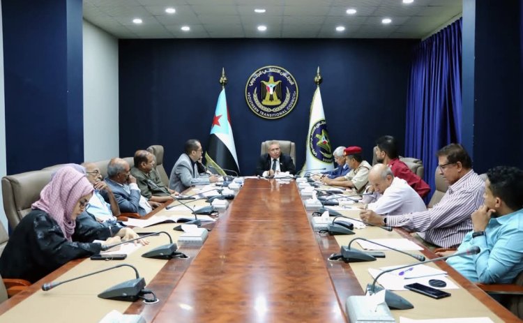 الهيئة السياسية تناقش المستجدات السياسية وتثمن زيارات الرئيس الزُبيدي لمحافظات الجنوب
