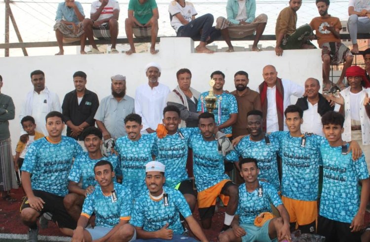 فريق نجوم السبره يتوج بطلاً للنسخة الثانية من الدوري الرمضاني ونجوم الصقر وصيفاً للبطل.