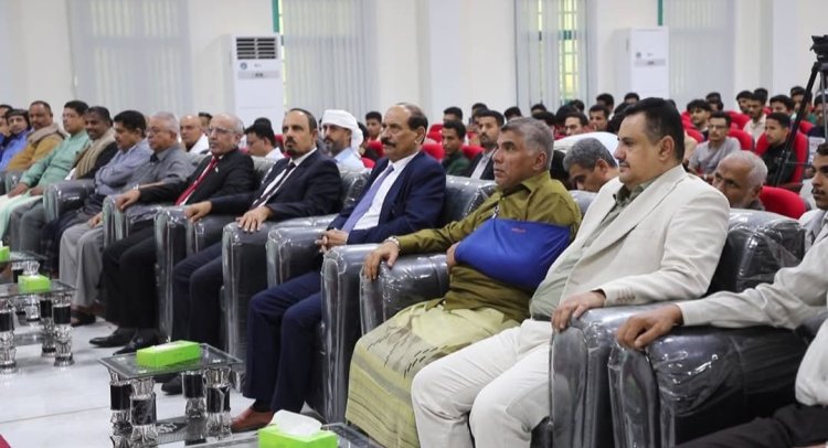 المحافظ بن ماضي يشهد الافطار الرمضاني الاول لطلاب المنحة الإماراتية بكلية الطب جامعة حضرموت