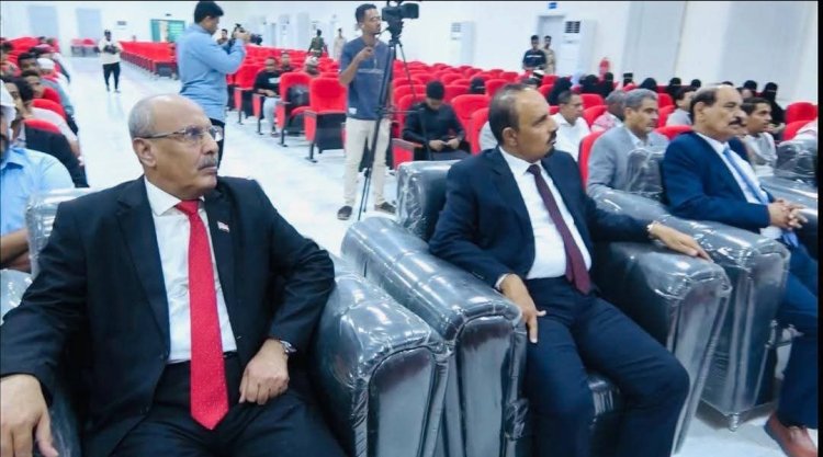 الكثيري يشارك في الإفطار الرمضاني الأول لطلاب المنحة الإماراتية بكلية الطب جامعة حضرموت