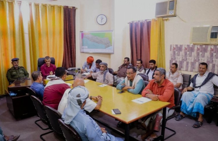 في دورته الثالثة تنفيذي.. غيل باوزير يناقش تقارير ذات صله بالتحصيلات الايرادية ويشيد بمستوى تحصيل الايرادات المحلية والمشتركة لعام 2024م