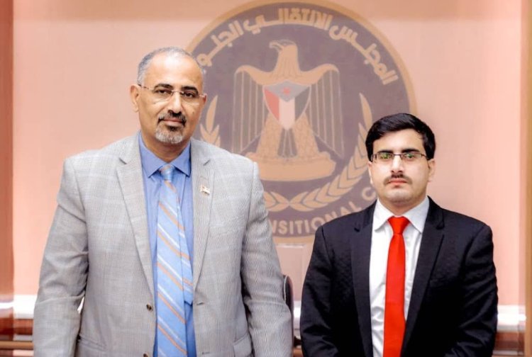 بن عفرار  : يهنئ القيادة السياسية وشعب الجنوب بحلول عيد الفطر المبارك .