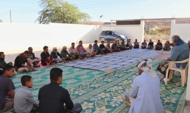 رئيس تنفيذية انتقالي يبعث يناقش مع أولياء أمور العرسان ترتيبات الزواج الجماعي المُيَسّر بالمديرية