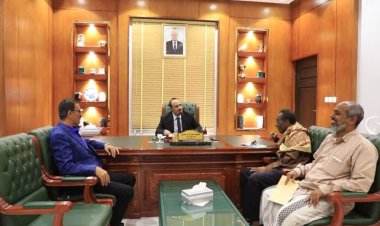 محافظ حضرموت يناقش الأوضاع العامة للنقابات والاتحادات ومنظمات المجتمع المدني بالمحافظة