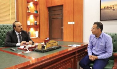 محافظ حضرموت يؤكد على أهمية تطوير منصة المشاريع وبرنامج الأرشفة الإلكترونية بالمحافظة