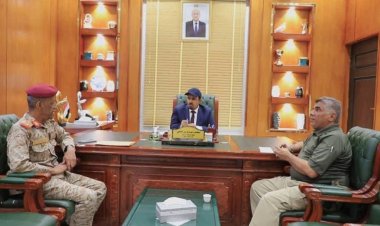 محافظ حضرموت يناقش استعدادات الاحتفاء بالذكرى التاسعة لتخليص ساحل حضرموت من قبضة العناصر الإرهابية