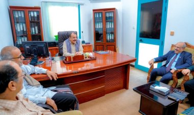 اللواء بن بريك يلتقي أمين المكتب التنفيذي للتجمع اليمني للإصلاح في ساحل حضرموت