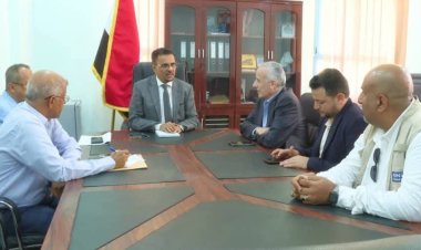 أمين عام محلي حضرموت يناقش أوجه التعاون المشترك مع منظمة اليونبس ( UNOPS ) بحضرموت