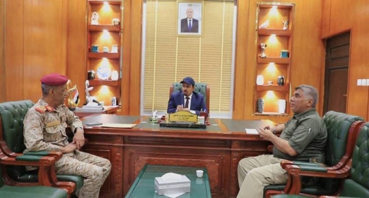 محافظ حضرموت يناقش استعدادات الاحتفاء بالذكرى التاسعة لتخليص ساحل حضرموت من قبضة العناصر الإرهابية