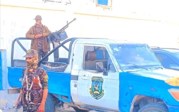 شرطة شبوة تقبض على متهم بإطلاق النار على مهاجر غير شرعي في مدينة عتق