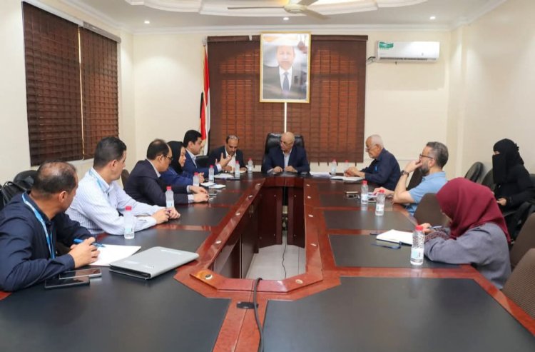 وزير المياه يبحث مع مسؤول أممي احتياجات الوزارة من المشاريع ويطلع على مشاريع البنك الدولي