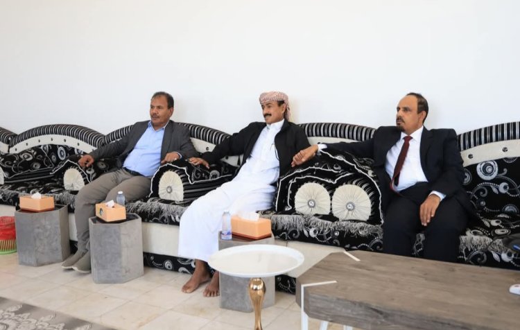 محافظا حضرموت وشبوة يبحثان تعزيز التعاون الأمني والتنموي