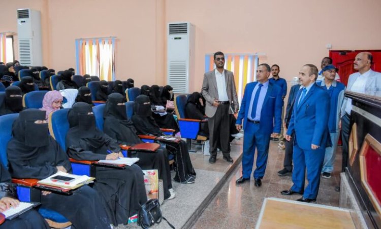 وزير التعليم العالي يزور جامعة عدن للتحضير للمؤتمر الطلابي العلمي الأول