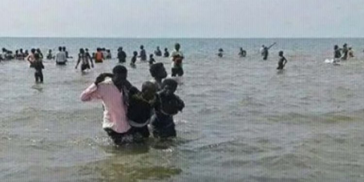 الأجهزة الأمنية في محافظة شبوة تضبط 195 مهاجرّا أفريقيًا