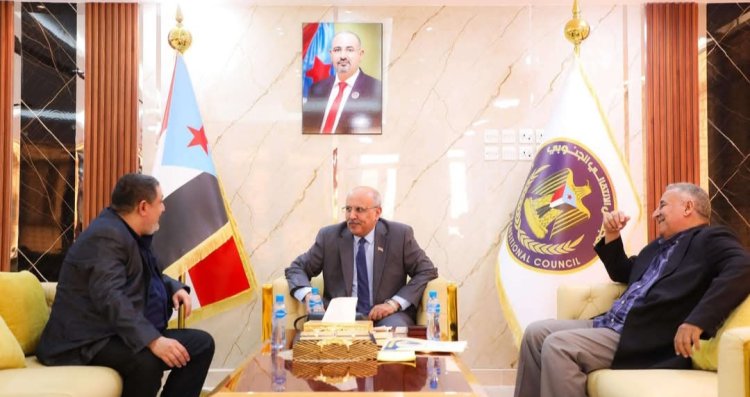 الكثيري يلتقي القيادي في المقاومة الجنوبية المناضل أديب العيسي