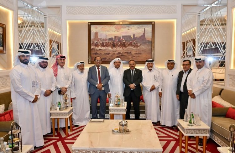 وزير النقل يلتقي بممثلي الجالية اليمنية في قطر
