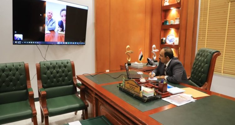 المسؤول السياسي بالسفارة الأمريكية ينقل تحيات السفير الأمريكي لمحافظ حضرموت ويؤكد دعم بلاده لاستقرار المحافظة