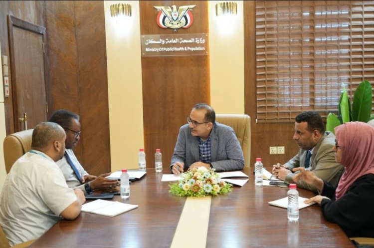 وزير الصحة يطلع على مسودة وثيقة التخطيط لقطاع الرعاية الصحية