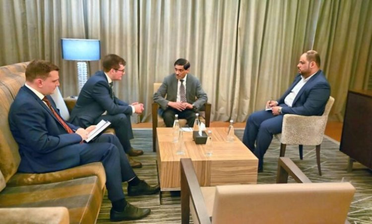 عضو مجلس القيادة الرئاسي البحسني يبحث مع القائم بأعمال السفارة الروسية مستجدات الأوضاع وتعزيز العلاقات الثنائية