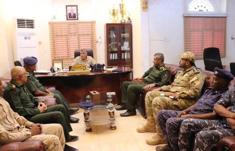 مدير الأمن والشرطة بساحل حضرموت يوجّه بتشكيل لجنتين لرفع الجاهزية الأمنية ويعقد اجتماعًا لمناقشة آلية التنفيذ