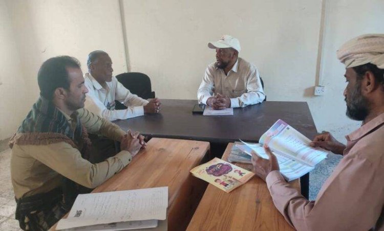 انتقالي زنجبار يتفقد جهاز محو الأمية وتعليم الكبار بالمديرية