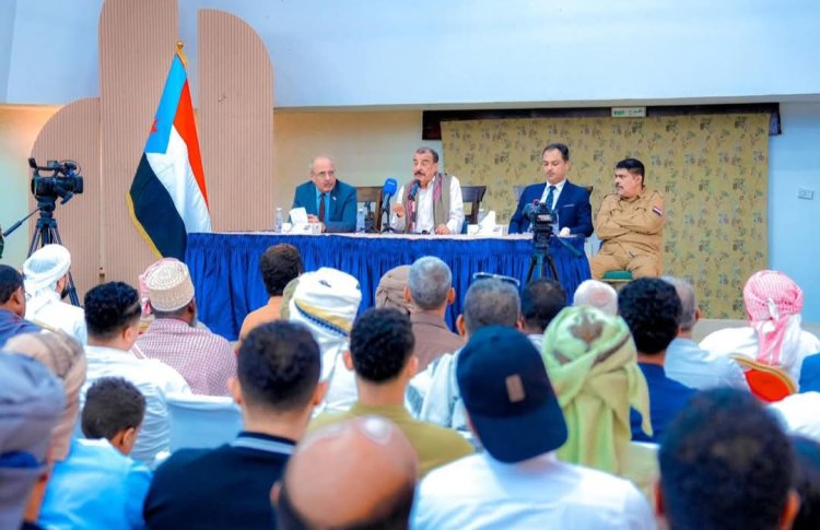 بن بريك يترأس لقاءً موسعًا للمشائخ والشخصيات الاجتماعية في حضرموت