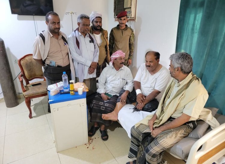 رئيس تنفيذية انتقالي شبوة يطمئن على صحة قائد القوات المشتركة بالمحافظة