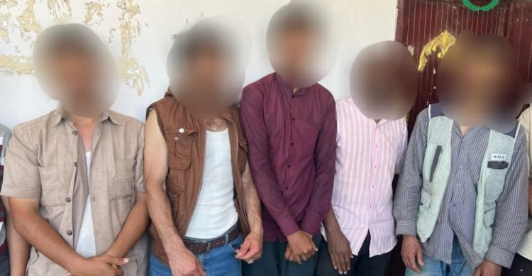 قوات الحزام الأمني بالصبيحة تحبط محاولة تهريب 14 شخصًا من مناطق الحوثيين عبر ساحل رأس العارة