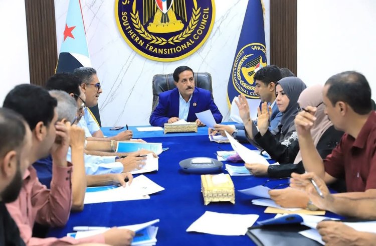 الأمانة العامة تناقش تقرير المشهد السياسي على الساحة الوطنية الجنوبية